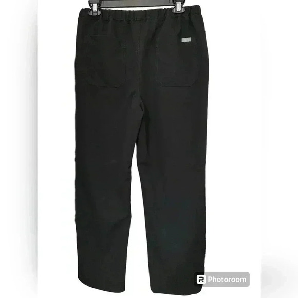 Figs men's black scrub set (large top/medium bottoms) - Picture 14 of 16